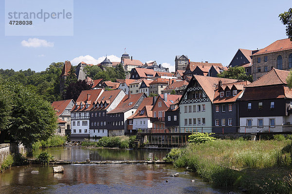 Festung Rosenburg und Altstadt Kronach mit Fluss Haßlach  Oberfranken  Franken  Bayern  Deutschland  Europa