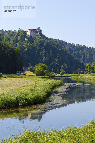 Burg Rabeneck  Fluss Wiesent  Waischenfeld  Wiesenttal  Fränkische Schweiz  Fränkische Alb  Oberfranken  Franken  Bayern  Deutschland  Europa