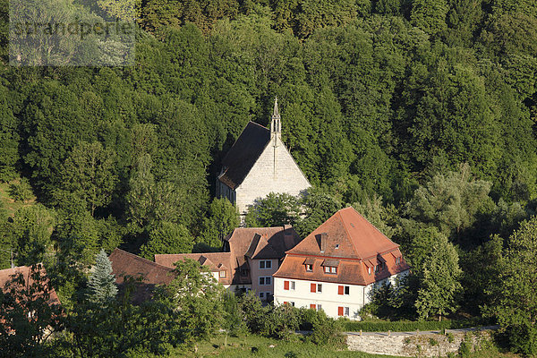 Kobolzeller Kirche und Herrenmühle  Rothenburg ob der Tauber  Romantische Straße  Mittelfranken  Franken  Bayern  Deutschland  Europa