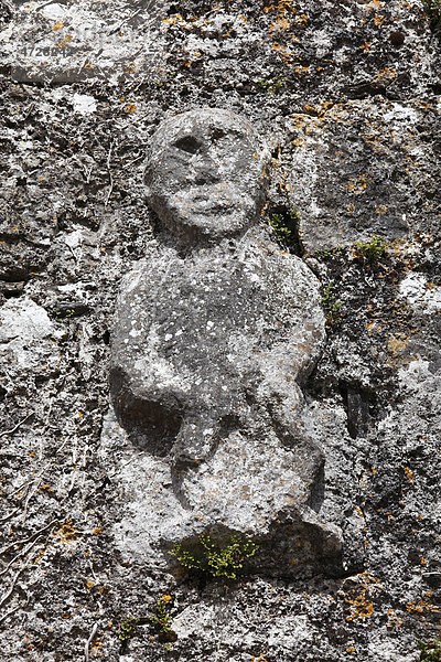 Sheela-na-Gig an Kirchenwand von Killinaboy  Burren  County Clare  Republik Irland  Europa