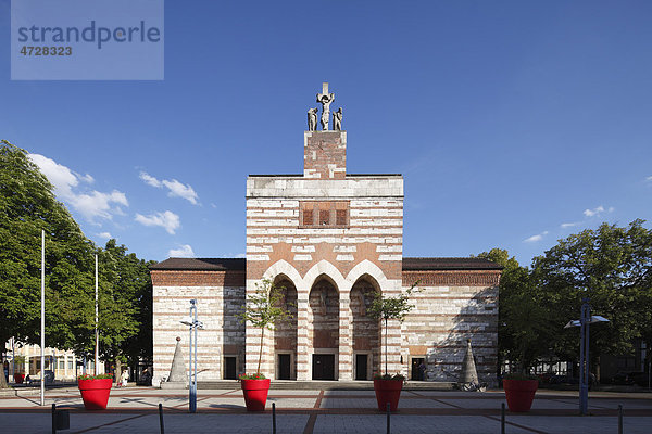 Kirche St. Johann Baptist  Neu-Ulm  Schwaben  Bayern  Deutschland  Europa