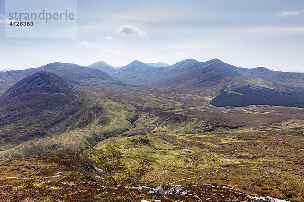 Blick vom Diamond Hill  Connemara Nationalpark  County Galway  Republik Irland  Europa