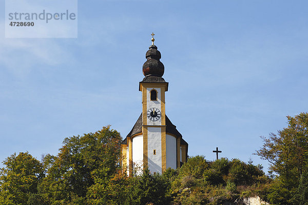 Kirche St. Pankraz in Karlstein bei Bad Reichenhall  Berchtesgadener Land  Oberbayern  Bayern  Deutschland  Europa