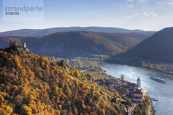 Burgruine und Ort Dürnstein  Donau  Wachau  Waldviertel  Niederösterreich  Österreich  Europa