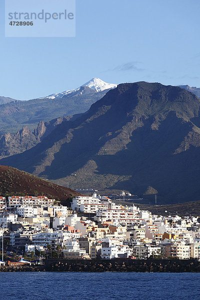 Los Cristianos  schneebedeckter Berg Teide  Teneriffa  Kanaren  Spanien  Europa