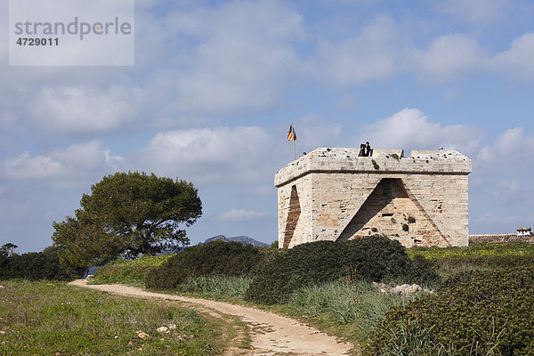 Wehrturm aus dem 17. Jh.  Naturschutzgebiet Punta de n'Amer  Mallorca  Balearen  Spanien  Europa