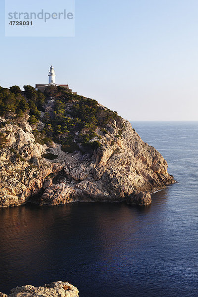 Leuchtturm auf Cabo de Capdepera bei Cala Rajada  Mallorca  Balearen  Spanien  Europa