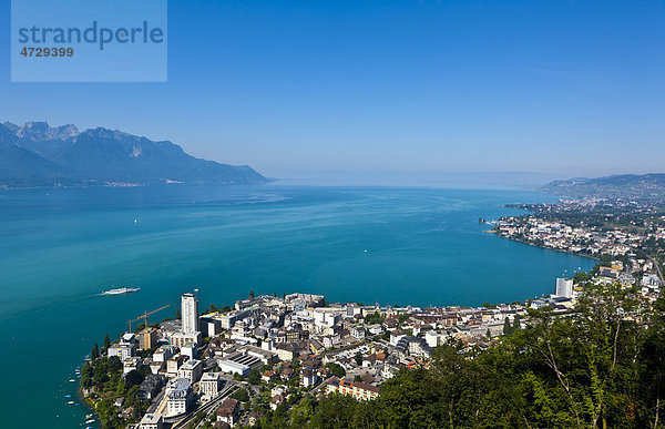 Blick auf Montreux  hinten der Genfer See  Montreux  Kanton Waadt  Schweiz  Europa Kanton Waadt
