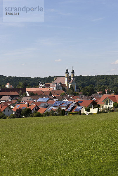 Blick auf Rot an der Rot mit der Reichsabtei und der Klosterkirche St. Verena  Landkreis Biberach  Baden-Württemberg  Deutschland  Europa