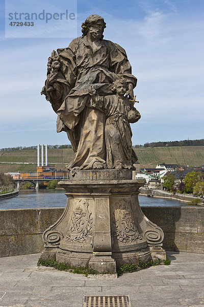 Alte Mainbrücke mit heiligem St. Josephus  Würzburg  Bayern  Deutschland  Europa