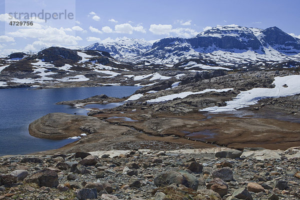 Schneebedeckte Berge im Nationalpark Jotunheimen  Norwegen  Skandinavien  Europa