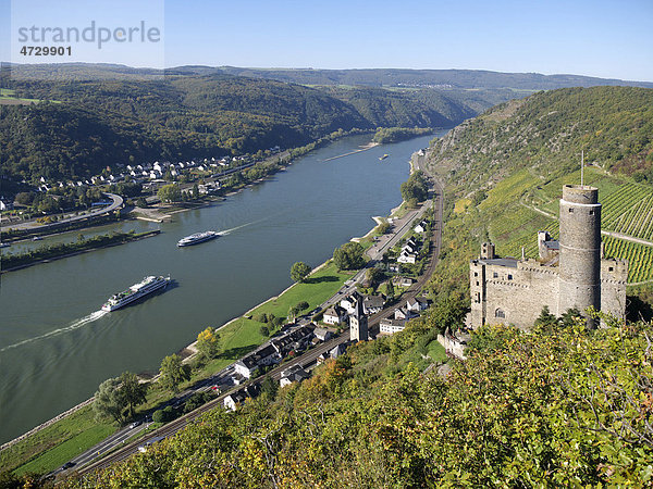 Blick auf Burg Maus am Rhein bei St. Goarshausen  Rheinland-Pfalz  Mittelrheintal  Unesco-Welterbe  Deutschland  Europa