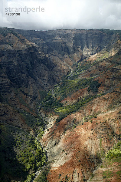 Waimea Canyon  Weimea Canyon State Park  Staatspark  Kauai  Hawaii  USA