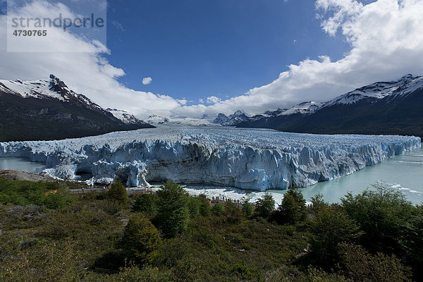 Gletscherfront vom Gletscher Perito Moreno  Parque Nacional Los Glaciares  Patagonien  Argentinien  Südamerika