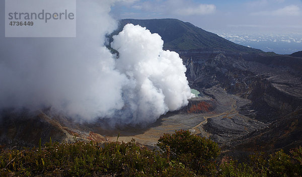 Costa Rica  Main Krater des Poas-Vulkan