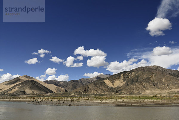 Berglandschaft  Yarlung Tsangpo  Tibet  China  Asien