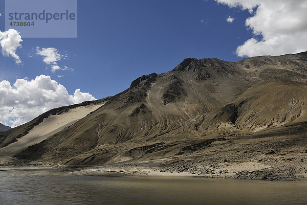 Berglandschaft  Yarlung Tsangpo  Tibet  China  Asien