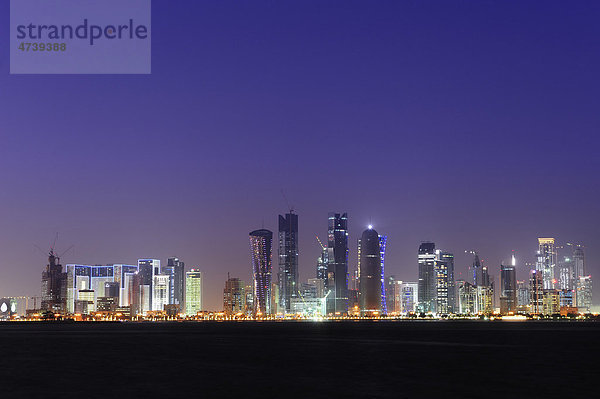 Skyline von Doha  West Bay District  Doha  Emirat Katar  Qatar  arabische Halbinsel  Persischer Golf  Naher Osten  Asien