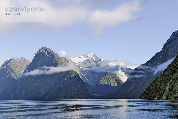 Mount Kimberley  Milford Sound  Fjordland Nationalpark  Südinsel  Neuseeland