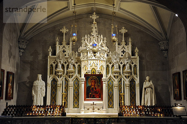 Seitenaltar der St. Patrick's Cathedral  Manhattan  New York City  New York  Vereinigte Staaten von Amerika  USA  Nordamerika