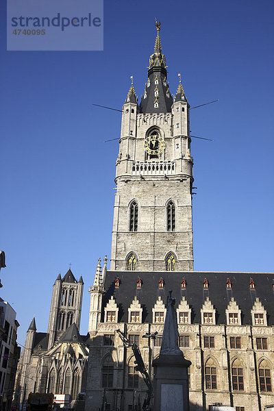 Stadtturm Belfried  und Tuchhalle  Lakenhalle  Altstadt  Gent  Ostflandern  Belgien  Europa