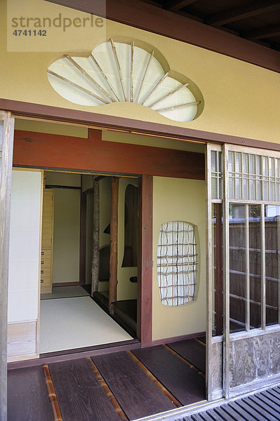 Fenster mit Bambus an einem Teehaus  Ohara bei Kyoto  Japan  Ostasien  Asien