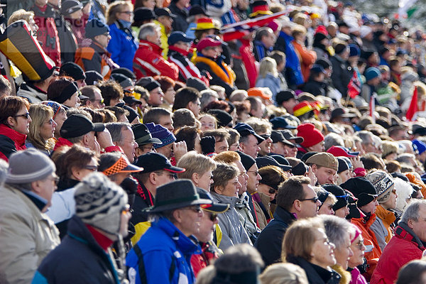 Begeisterte Zuschauer  Biathlon Weltcup  Antholz  Südtirol  Italien  Europa