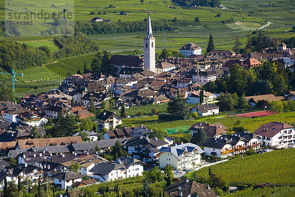Dorf Kaltern von oben  Südtirol  Italien  Europa