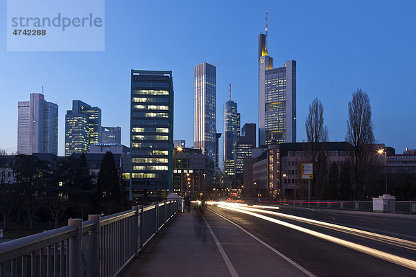 Blick auf die Commerzbank  die Europäische Zentralbank  EZB  die Hessische Landesbank  den Main Tower  Frankfurt am Main  Hessen  Deutschland  Europa