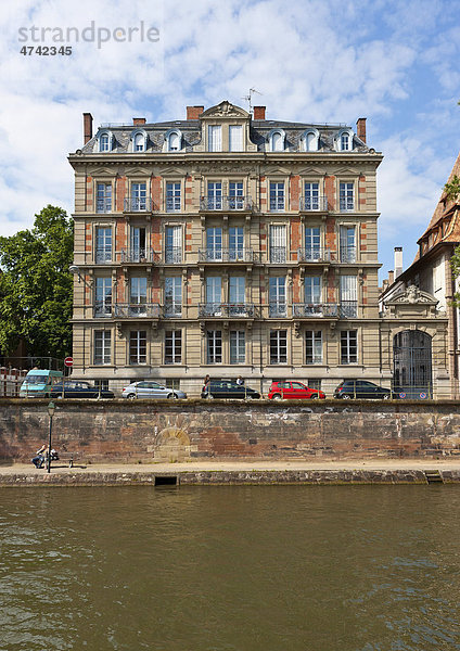 Altes barockes Haus an der Ill  Kai Finkwiller  Straßburg  Elsass  Frankreich  Europa