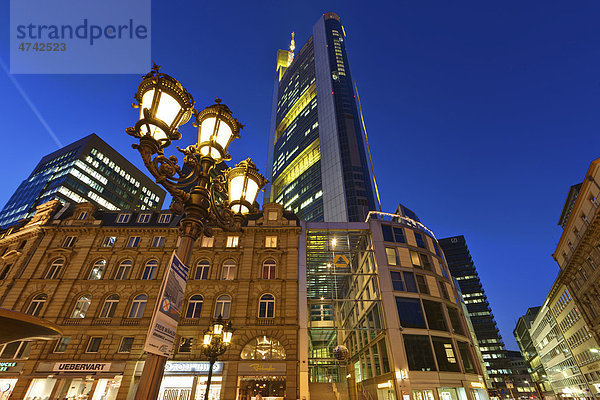 Willy-Brandt-Platz  Blick auf die Commerzbank  Frankfurt  Hessen  Deutschland  Europa