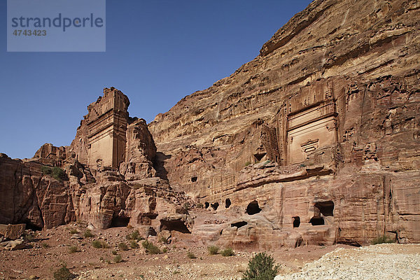 Felsengräber  Petra  Nabatäer  Hauptstadt  Felsenstadt  UNESCO-Welterbe  Wadi Musa  Haschemitisches Königreich Jordanien  Orient  Naher Osten  Vorderasien  Asien