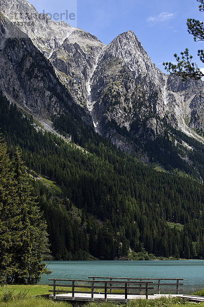 Antholzer See in der Rieserfernergruppe  Antholzer Tal  Südtirol  Italien  Europa