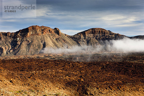 Kraterlandschaft im Teide Nationalpark  UNESCO Weltnaturerbe  Teneriffa  Kanarische Inseln  Spanien  Europa
