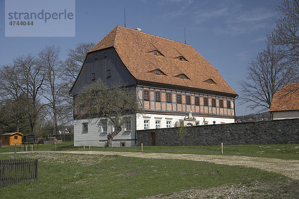 Faktorenhaus  Umgebinde  Fachwerkhaus  Standesamt  Museum  Touristeninformation  Wirtschaftshof  Bauernhof  Eibau  Sachsen  Deutschland  Europa