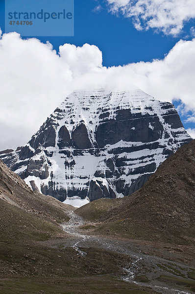 Heiliger Berg Kailash auf der Kailash Kora  West-Tibet  Asien