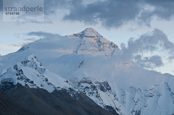 Die Nordseite vom Mount Everest  Tibet  Asien