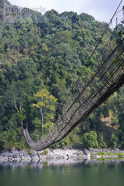 Riesige Hängebrücke aus Bambus  Along  Arunachal Pradesh  Nordostindien  Indien  Asien