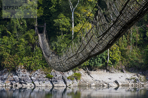 Riesige Hängebrücke aus Bambus  Along  Arunachal Pradesh  Nordostindien  Indien  Asien