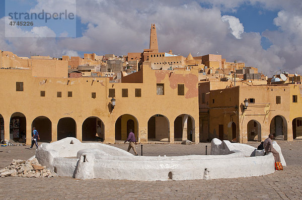 Marktplatz im Dorf Ghardaia im Unesco Weltkulturerbe M'zab  Algerien  Afrika