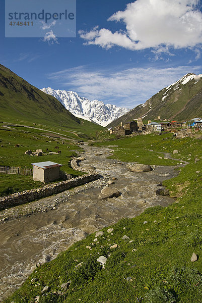 Altes Bergdorf von Uschguli  UNESCO Weltkulturerbe  Swanetien  Georgien  Vorderasien