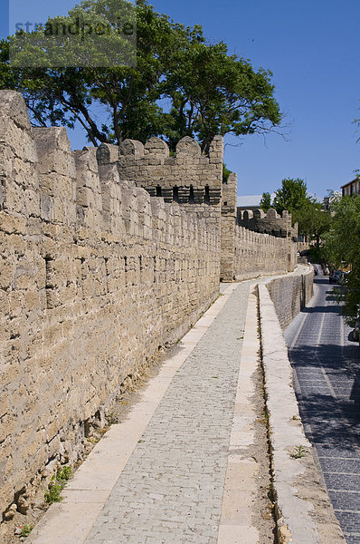 Stadtmauer der Altstadt  UNESCO Weltkulturerbe  Baku  Aserbaidschan  Kaukasus  Vorderasien