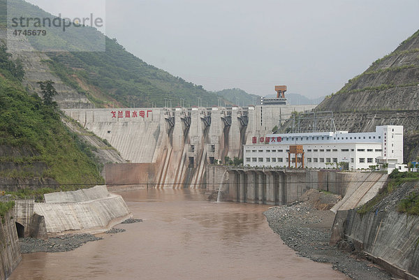 Erzeugung von Elektrizität  Staudamm  Wasserkraftwerk im Fluss  Jiangcheng  Stadt Pu'er  Provinz Yunnan  Volksrepublik China  Südostasien  Asien