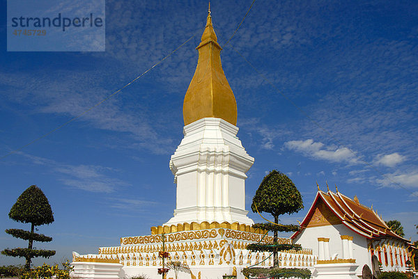 Theravada Buddhismus  goldener Stupa That Sikhottabong  Thakek  Provinz Khammuan  Khammouane  Laos  Südostasien  Asien