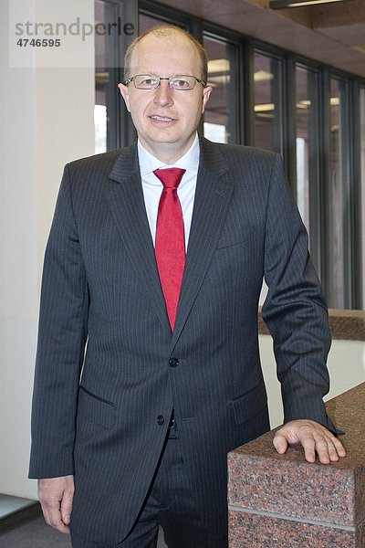 Thorsten Reitmeyer  Vorstandsvorsitzender der comdirect Bank AG  während der Bilanzpressekonferenz in Frankfurt am Main  Hessen  Deutschland  Europa