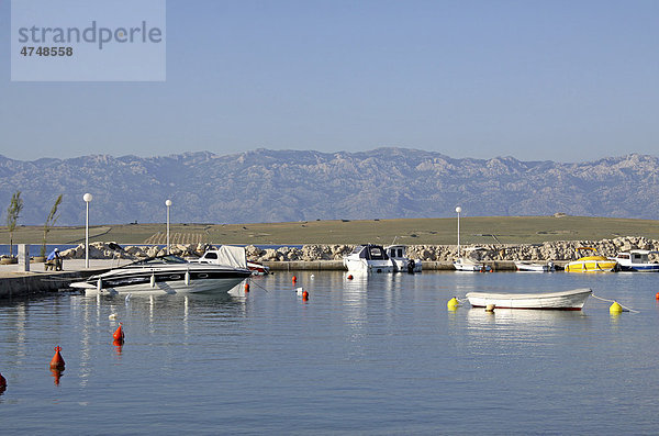 Yacht- und Boot-Hafen  Insel Vir  Dalmatien  Kroatien  Europa