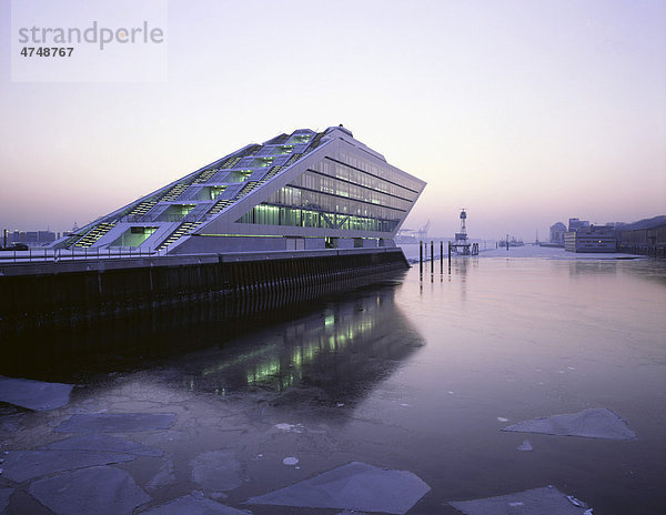 Bürogebäude Dockland  Hamburg  Deutschland  Europa