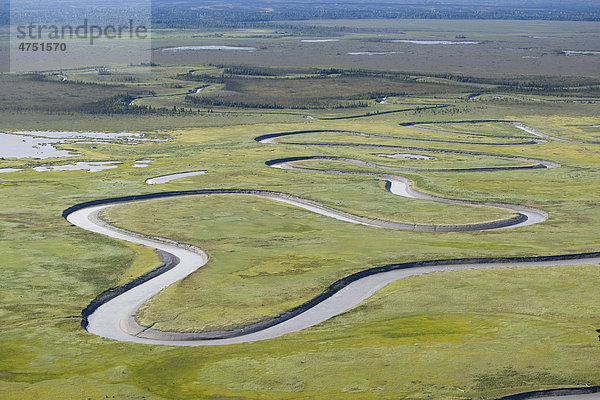 Luftaufnahme des Ivan River im Susitna Wohnungen State Game Refuge  Cook Inlet  Sommer