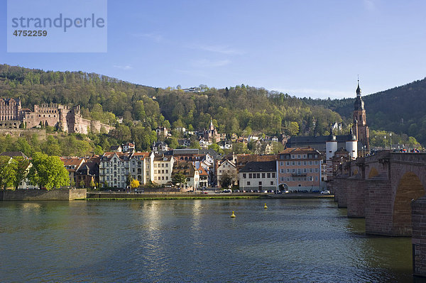 Stadtbild mit Schloss und Alte Brücke  Karl-Theodor-Brücke  Heidelberg  Neckar  Kurpfalz  Baden-Württemberg  Deutschland  Europa