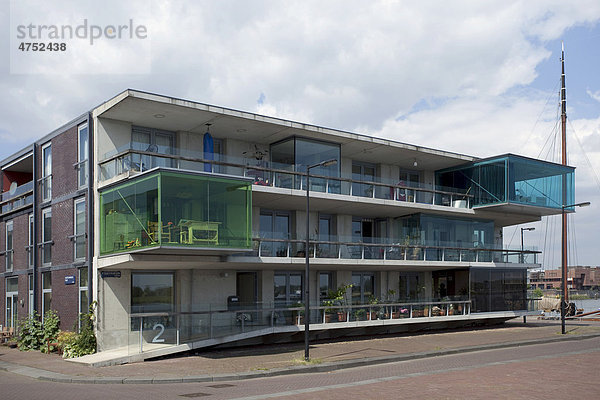 Moderne Architektur beim Wohnungsbau auf der Insel Borneo  Amsterdam  Holland  Niederlande  Europa